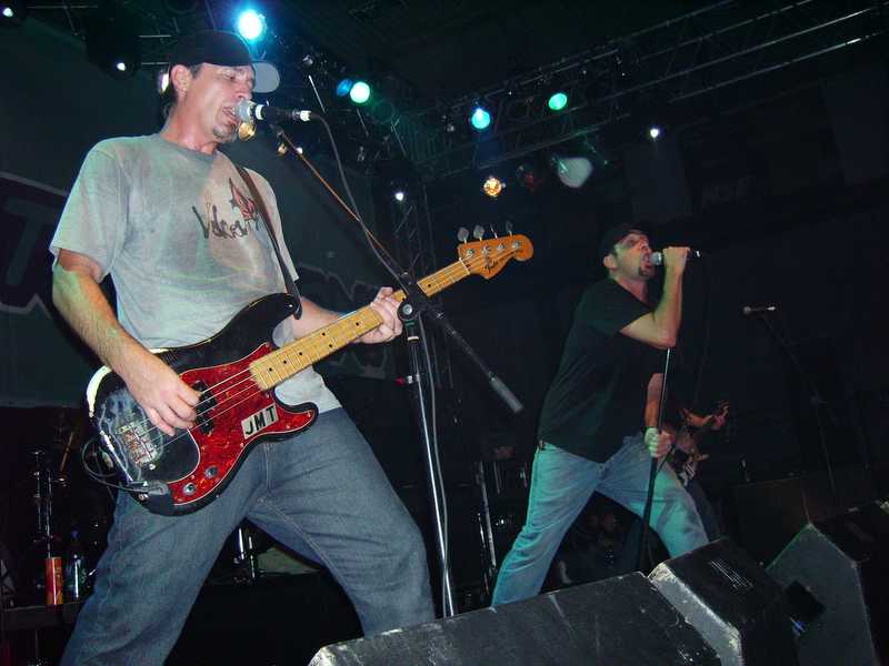 Photo zu 01.09.2006: Pennywise, Boy Sets Fire, The Bouncing Souls, Waterdown, The Creetins - Herne - Gysenberghalle